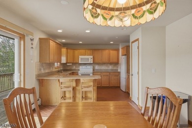 LAKE FRONT! Water views from almost every room! Welcome to 14 E - photo 27
