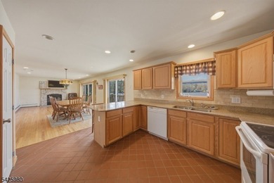 LAKE FRONT! Water views from almost every room! Welcome to 14 E - photo 28
