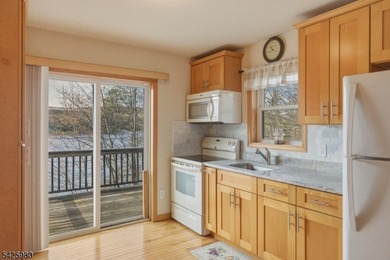 LAKE FRONT! Water views from almost every room! Welcome to 14 E - photo 32