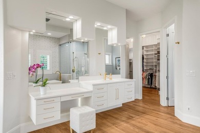 Resort-style living above the Southgate Golf Course. This fully - photo 34