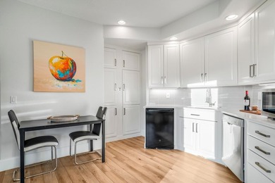 Resort-style living above the Southgate Golf Course. This fully - photo 39