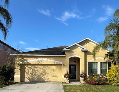 (private lake, pond, creek) Home For Sale in Kissimmee Florida