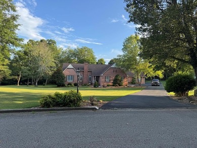 Lake Home For Sale in Crossville, Tennessee
