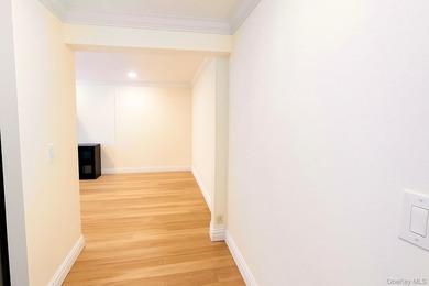 **Back On The Market With A Refresh!** Welcome home to this - photo 6