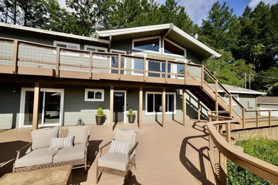 Beautifully updated custom home with breathtaking valley and - photo 1