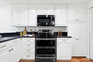 Beautifully updated 3-bedroom, 2.5-bath home in the highly - photo 12