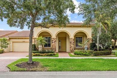 Welcome to this beautifully maintained 3/2.5 home offering - photo 2