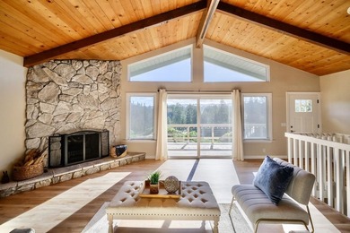 Beautifully updated custom home with breathtaking valley and - photo 10