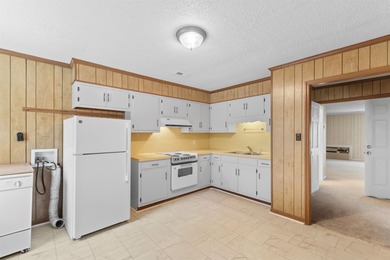 Nestled on almost an acre on a quiet street within the city - photo 26