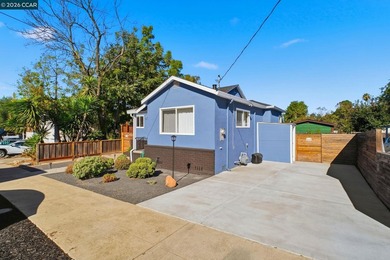 Step into an open-concept home where spacious rooms, ceiling - photo 3