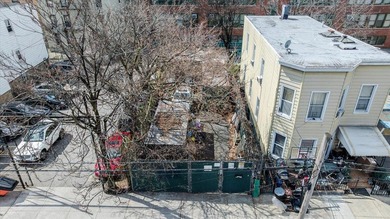 R5 Zone - Lot is zoned R5 for an FAR of 1.65, so 25 x 90.1 lot = - photo 3