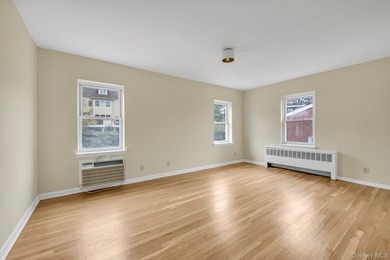 Top-floor 1-bedroom co-op in the well-maintained Whitewood - photo 9