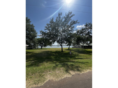 Main Lake Home On Two Waterfront Lots - photo 10