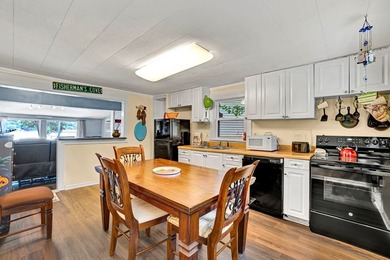 Your lakeside happy place is calling! This fully move-in-ready 1 - photo 10
