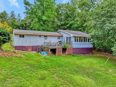 Cheap & Cheerful! This lakefront SW comes furnished with Five - photo 4