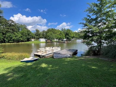 Cheap & Cheerful! This lakefront SW comes furnished with Five - photo 7