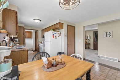 Move-in ready ranch with room to grow! This 2 bedroom, 2 bath - photo 8