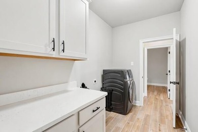 Experience comfort and convenience in this meticulously - photo 27