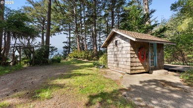 Just south of Port Orford, this exceptional 15-acre ocean-view - photo 38
