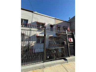 Bronx/Longwood. Walk few blocks to train #2&5 Prospect Ave stop - photo 1