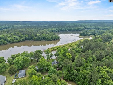 This 4 bedroom 3-1/2 bath two story home is tucked away on Lake - photo 43