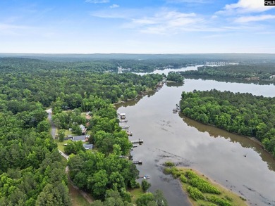 This 4 bedroom 3-1/2 bath two story home is tucked away on Lake - photo 46