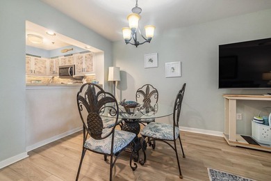 Welcome to this beautifully updated top-floor end-unit 1-bedroom - photo 11