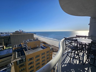 This beautifully appointed studio residence offers approximately