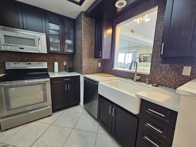 This beautifully appointed studio residence offers approximately