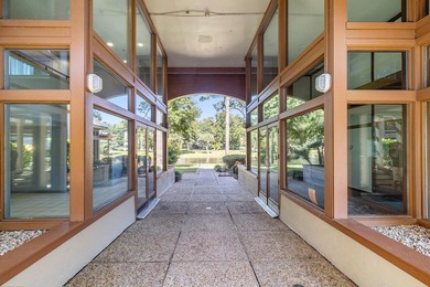 Welcome to this beautifully updated top-floor end-unit 1-bedroom - photo 34