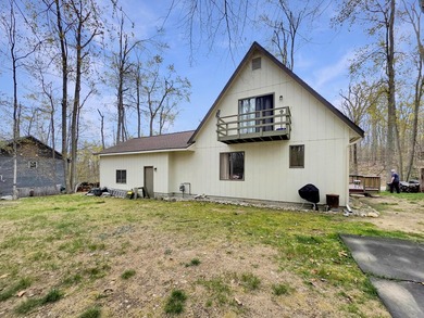 Well-maintained and stylish 2 bedroom, 3 bath home situated on a - photo 5