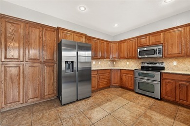 BELLA VISTA! DOUBLE LOTS! Welcome to 24 Kirby Dr., a stunning - photo 6