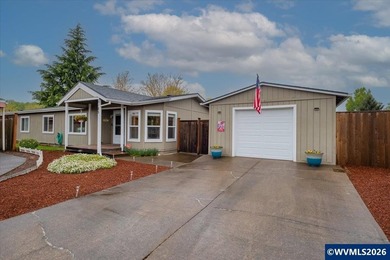 Accepted Offer with Contingencies. Stunning home on a cul-de-sac - photo 1