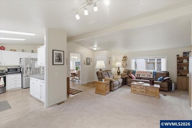 Accepted Offer with Contingencies. Stunning home on a cul-de-sac - photo 9