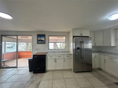BEAUTIFUL HOME IN PARK CITY READY FOR IMMEDIATE OCCUPANCY. YOUR - photo 2