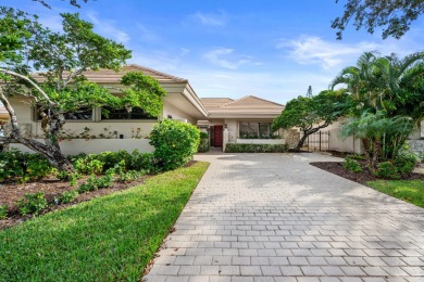 (private lake, pond, creek) Home For Sale in West Palm Beach Florida