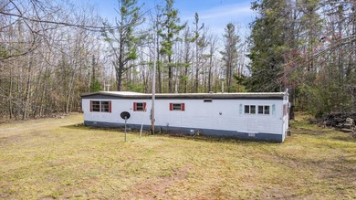 Great income-producing opportunity! This 3-bedroom, 1-bath home - photo 1