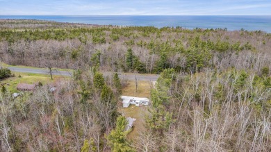 Great income-producing opportunity! This 3-bedroom, 1-bath home - photo 3