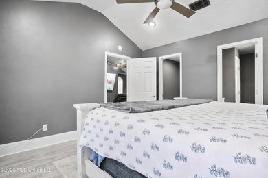 Beautiful and move-in ready 3 bedroom 2 bath brick home in Ocean - photo 20