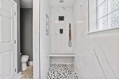 Beautiful and move-in ready 3 bedroom 2 bath brick home in Ocean - photo 23