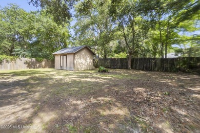 Beautiful and move-in ready 3 bedroom 2 bath brick home in Ocean - photo 32
