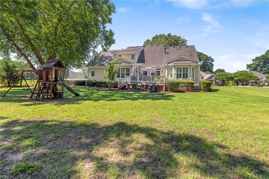 Stunning waterfront home offering 4 bedrooms, 3.5 bathrooms - photo 33