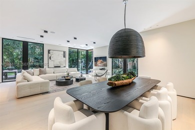 Nestled within the exclusive, gated community of Ye Little Wood - photo 9