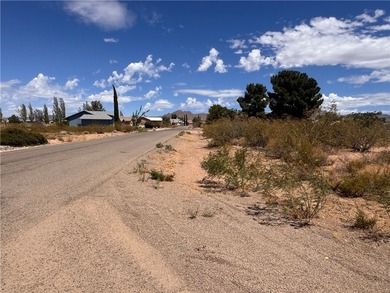 Golf course views, corner lot, mountain views, and Valle Vista - photo 5