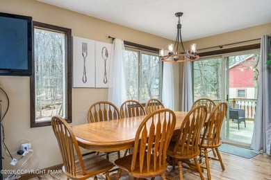 Beautifully located just a short walk from the lake, restaurant - photo 4