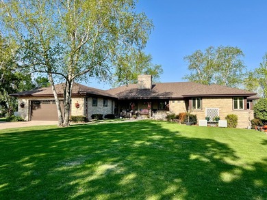Experience refined living in this exquisite 3 bed, 3 bath stone - photo 1