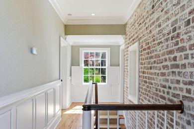 Tucked away on one of Charleston's most coveted hidden alleys, 4 - photo 33