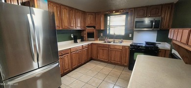 Spacious and full of potential-- a wonderful opportunity to make - photo 10