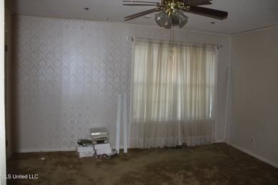 6,451 sf 3 bedroom, 3 bath home situated on 5.4 acres of land - photo 18