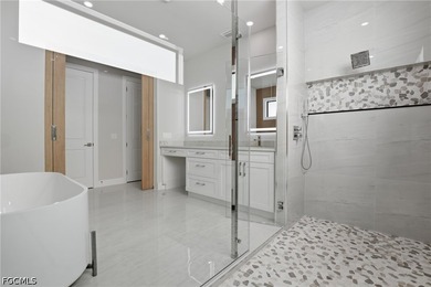 IMPROVED PRICE! - ready to move in Brand-New Luxury Home with - photo 19